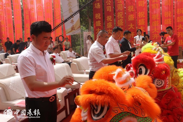888贵宾厅相关图片